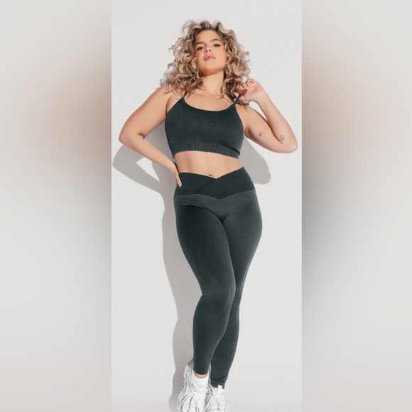 Popflex Crisscross Hourglass Seamless Leggings - Picture 1 of 5